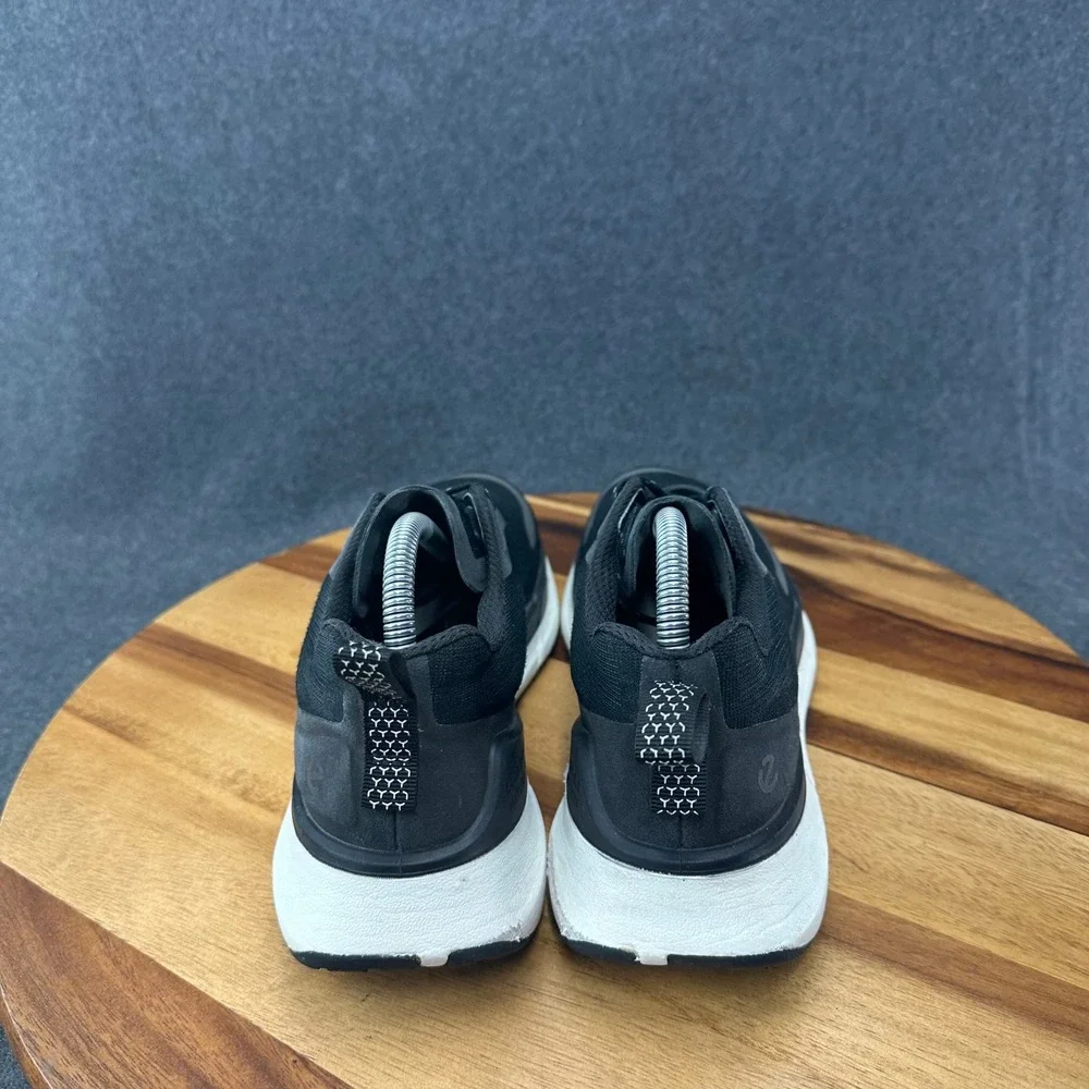 ECCO Sport Biom 2.2 Black Textile Cross Trainer Athletic Shoe. Size 9-9.5. EU 40